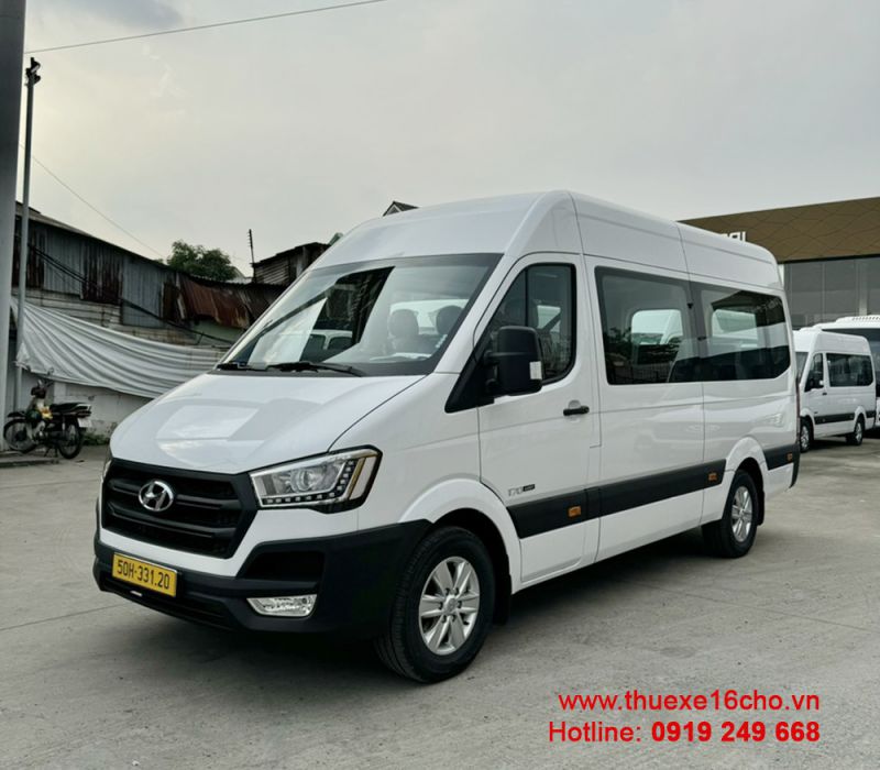 Thuê xe 16 chỗ tại Tp.HCM đi hành hương